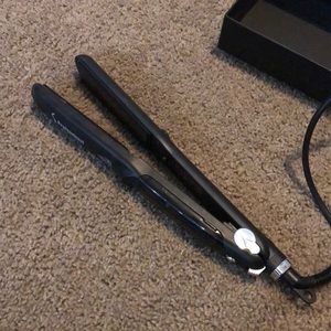 Steam flat iron/ straightener